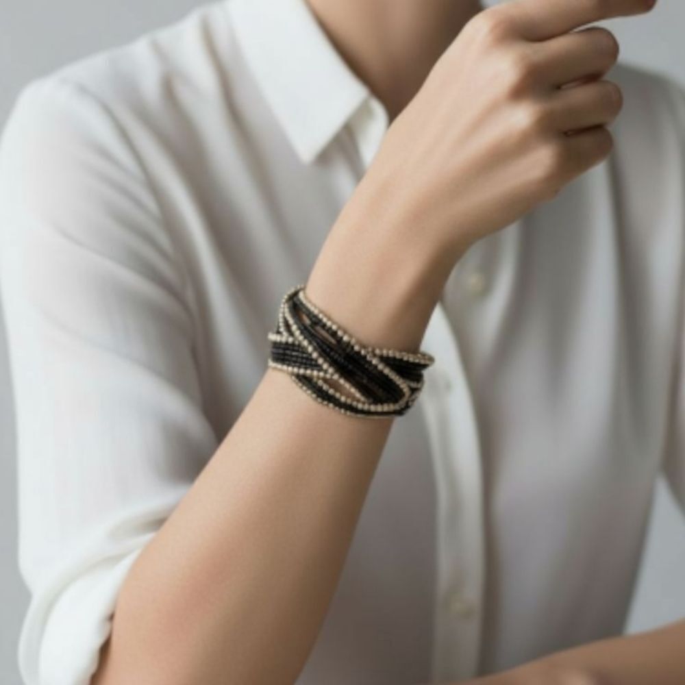 Black and Silver Beaded Expandable Braclet